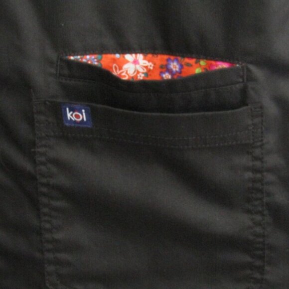Koi Stretch Black Scrub Top Womens Size M 5 Pocket V Neck Nurse Vet Tech CNA Lab - Picture 4 of 13